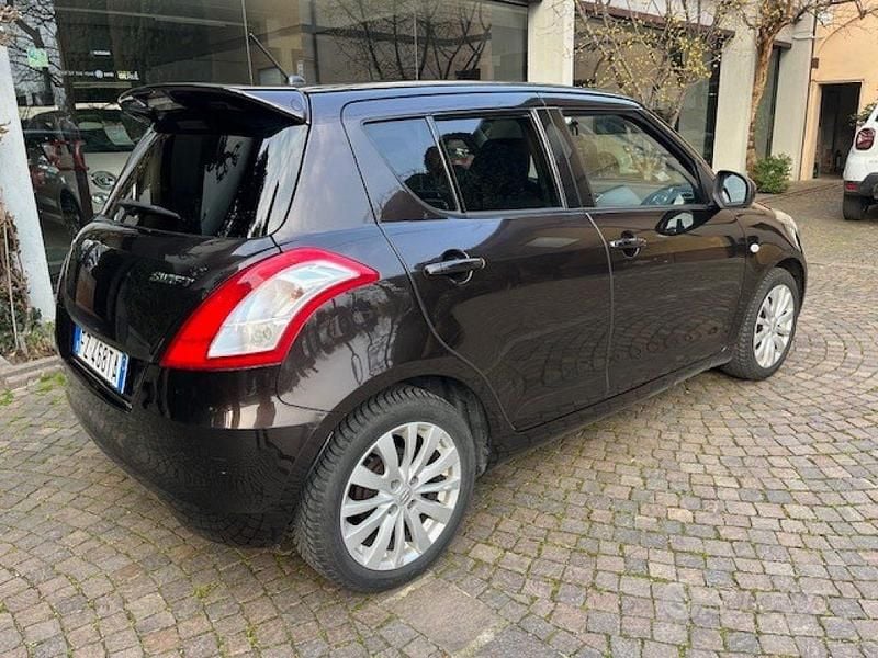 Usata Suzuki Swift 94 CV (69 kW) 2013 Nero Utilitaria