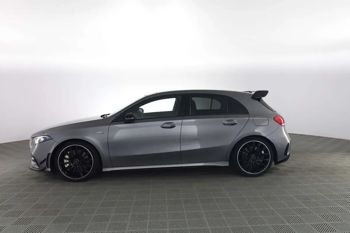 Usata Mercedes A35 AMG AMG 306 CV (225 kW) 2020 Grigio montagna Berlina