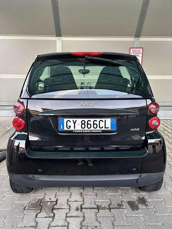 Usata Smart ForTwo Coupé 52 CV (38 kW) 2009 Nero Utilitaria