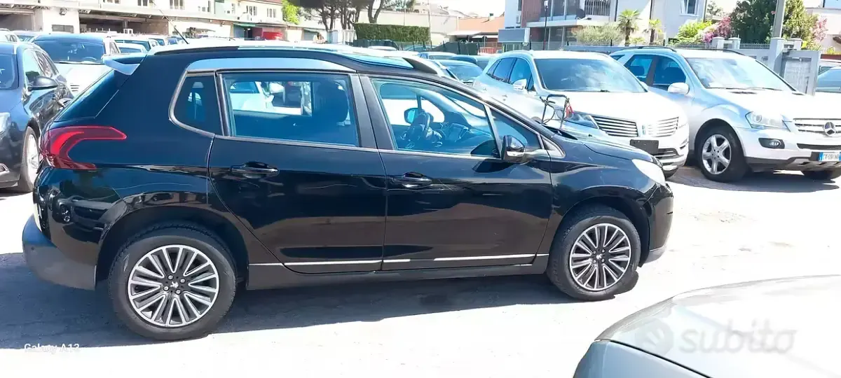 Usata Peugeot 2008 Active 99 CV (72 kW) 2017 Nero SUV