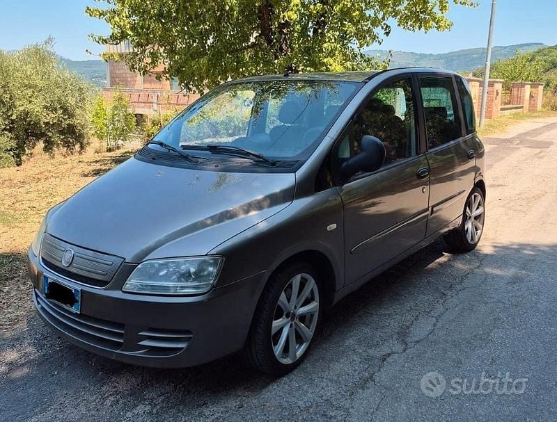 Usata Fiat Multipla Dynamic 116 CV (85 kW) 2009 Grigio Monovolume