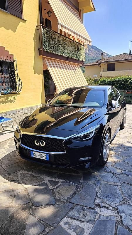 Usata 2016 Infiniti Q30 Due volumi | 18.900 € - Immagine 1/4