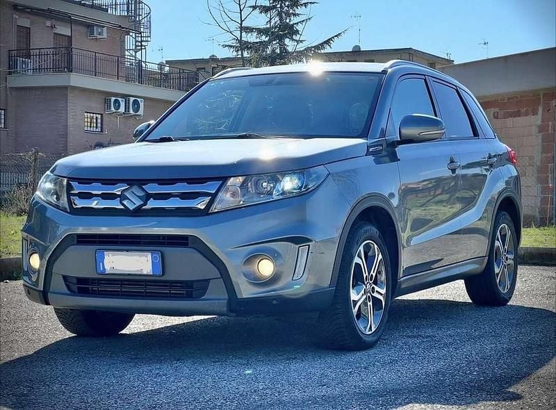 Usata Suzuki Vitara 120 CV (88 kW) 2018 Argento SUV