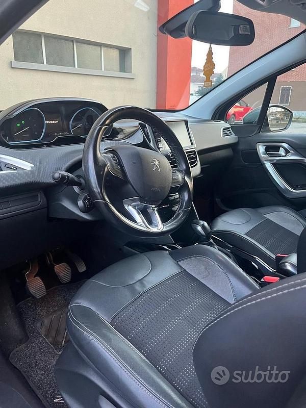 Usata Peugeot 2008 Allure 2018 Grigio SUV