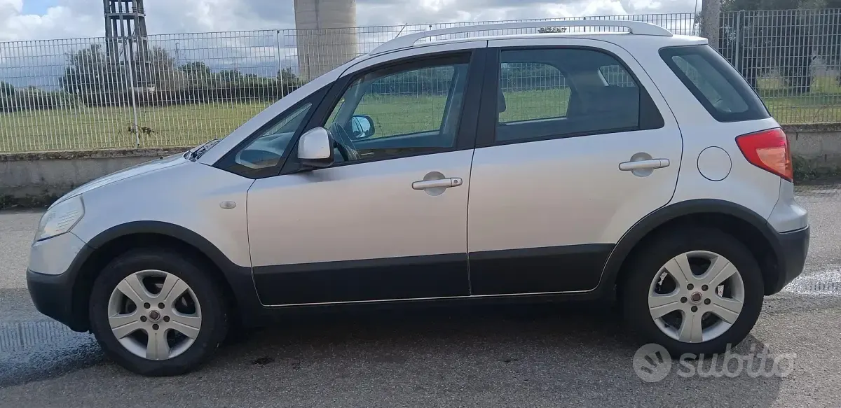 Usata Fiat Sedici 120 CV (88 kW) 2009 SUV