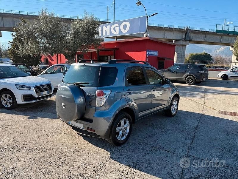 Usata Daihatsu Terios 86 CV (63 kW) 2010 Grigio SUV