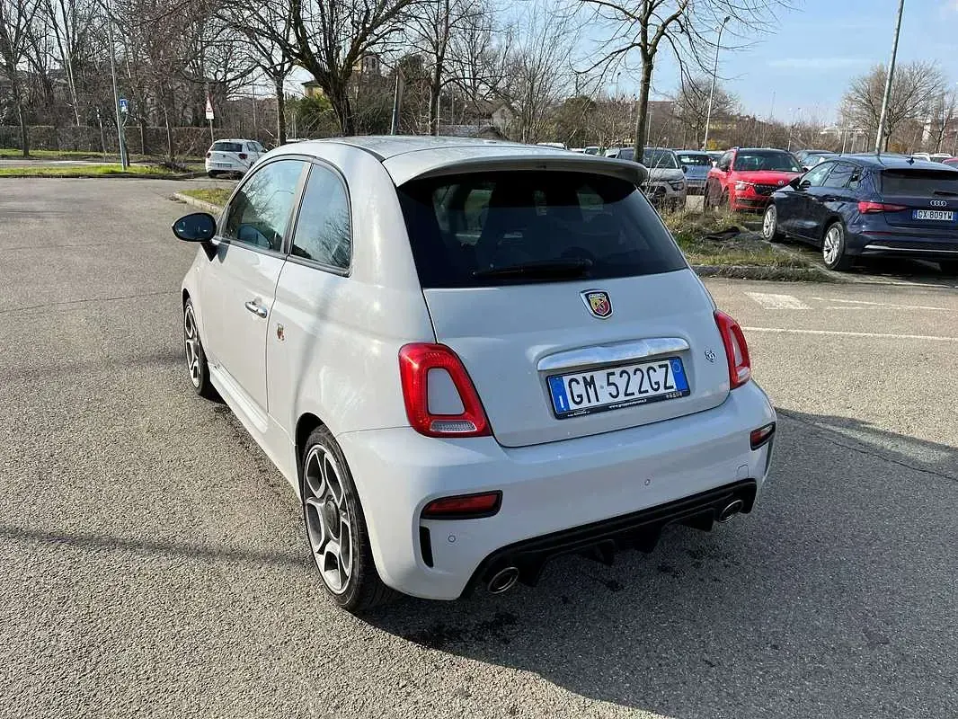 Usata Abarth 595 165 CV (121 kW) 2023 Grigio Utilitaria