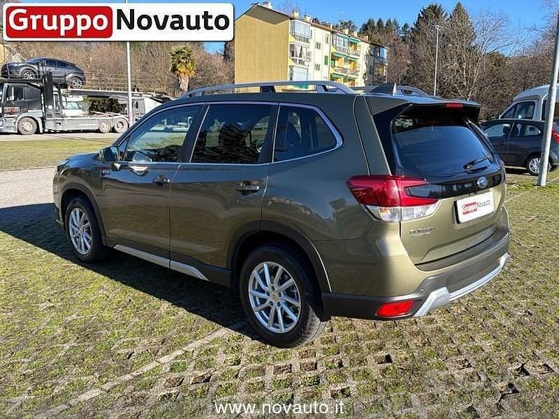 Usata Subaru Forester Style 150 CV (110 kW) 2023 Marrone SUV