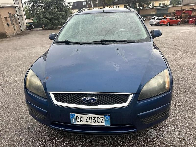 Usata Ford Focus 110 CV (80 kW) 2007 Blu Station wagon