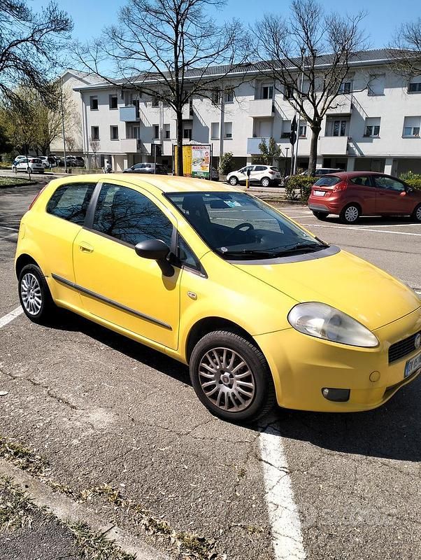 Usata Fiat Grande Punto 2009 Giallo Utilitaria