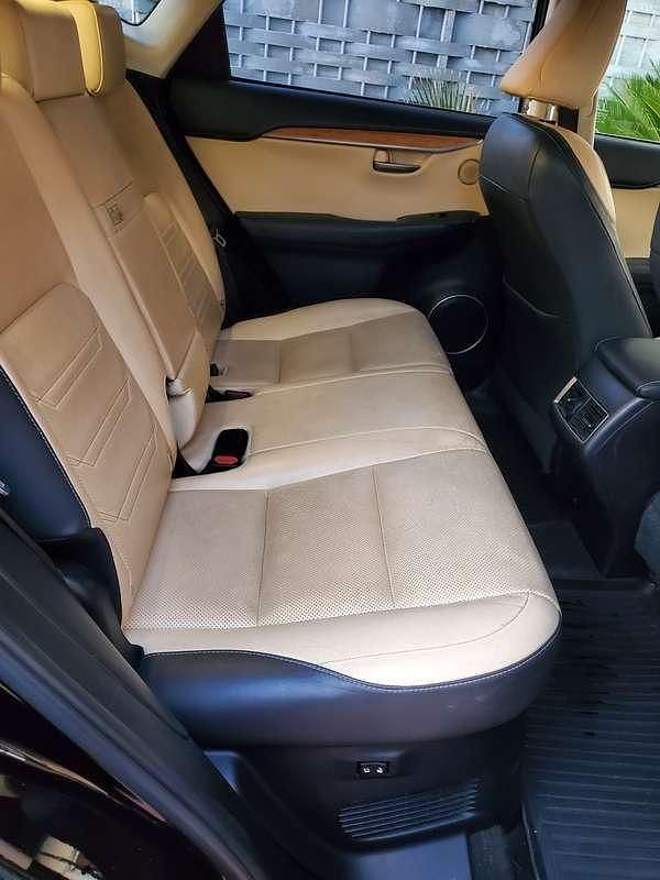 Usata Lexus NX300h Luxury Line 155 CV (114 kW) 2015 Nero SUV