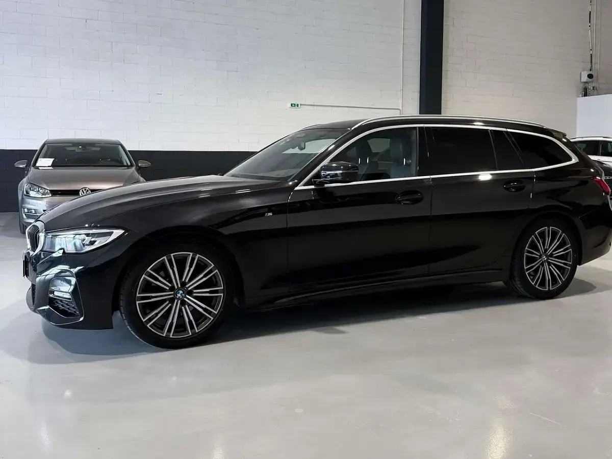 Begagnad BMW 320 M Sport 190 HK (139 kW) 2020 Svart Kombi