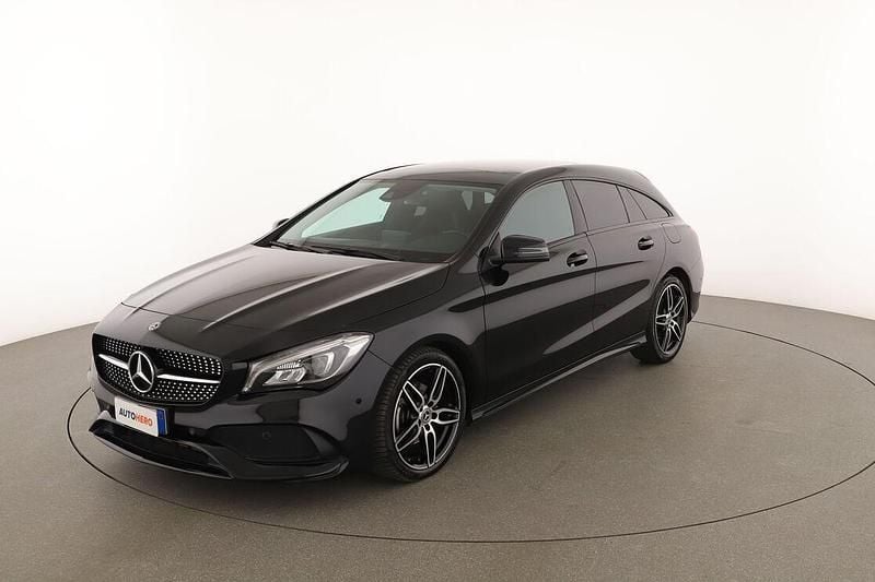 Usata Mercedes CLA200 Shooting Brake Premium 135 CV (99 kW) 2018 Nero Station wagon