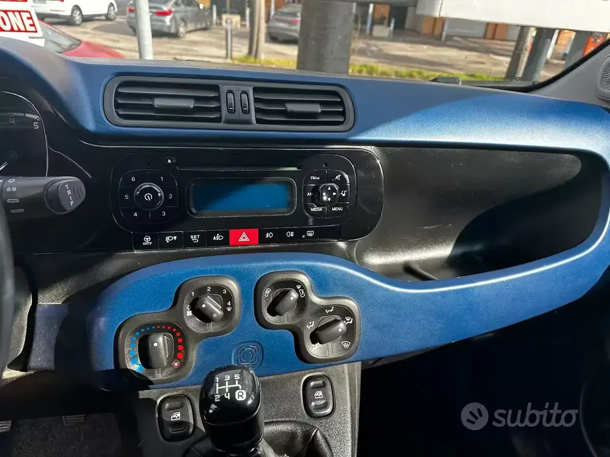 Usata Fiat Panda Lounge 69 CV (50 kW) 2014 Bianco Utilitaria