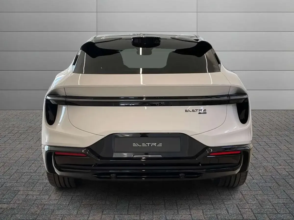 Nuova Lotus Eletre 139 kW (190 CV) 2026 Bianco akoya SUV
