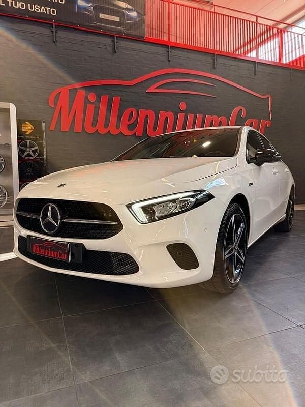 Usata Mercedes A250 Night 160 CV (117 kW) 2022 Bianco Berlina