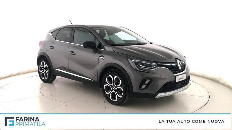 Usata Renault Captur Intens 101 CV (74 kW) 2022 Grigio scuro SUV