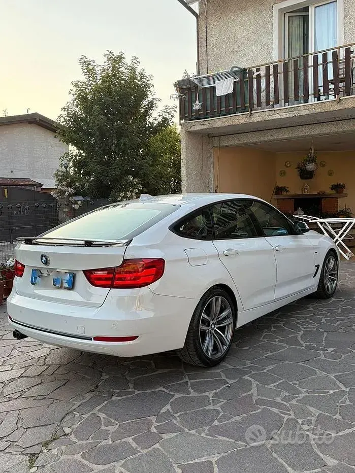 Usata BMW 325 Sport Line 218 CV (160 kW) 2014 Bianco Berlina