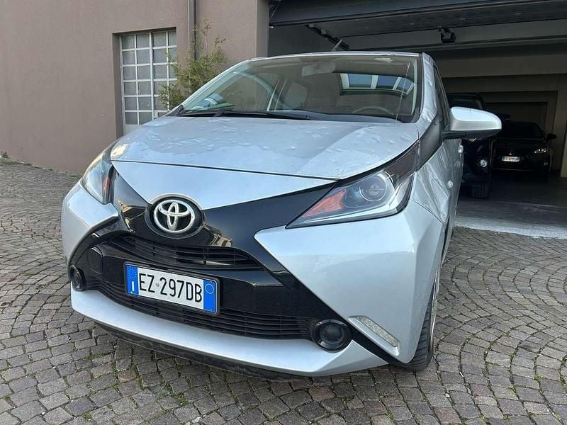 Usata Toyota Aygo X-wave 69 CV (50 kW) 2015 Other Utilitaria