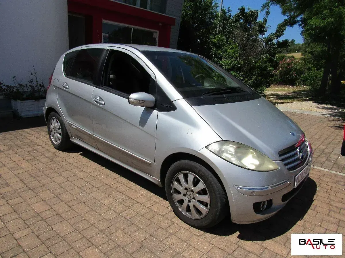 Usata Mercedes 180 Avantgarde 109 CV (80 kW) 2007 Grigio Berlina