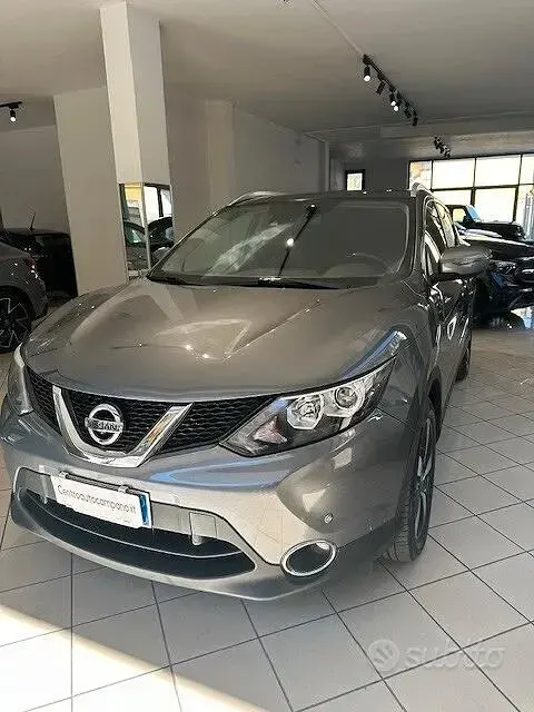 Usata Nissan Qashqai 110 CV (80 kW) 2017 Grigio SUV