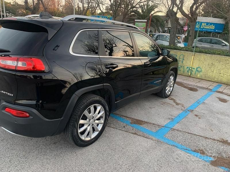 Usata Jeep Cherokee 140 CV (102 kW) 2017 SUV