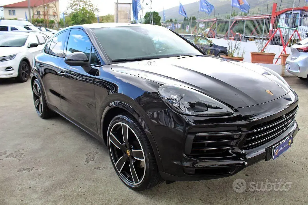 Usata Porsche Cayenne Platinum Edition 353 CV (259 kW) 2023 Nero SUV
