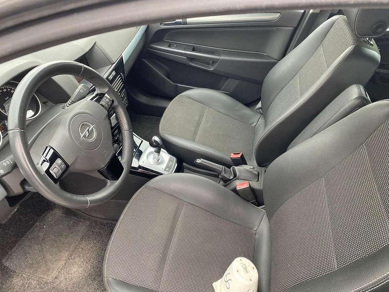 Usata Opel Astra 116 CV (85 kW) 2009 Argento Station wagon