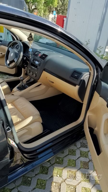 Usata VW Golf V 170 CV (125 kW) 2007 Nero Utilitaria