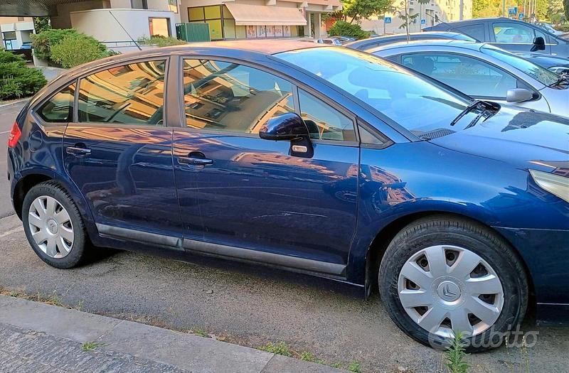 Usata Citroën C4 110 CV (80 kW) 2005 Blu Utilitaria
