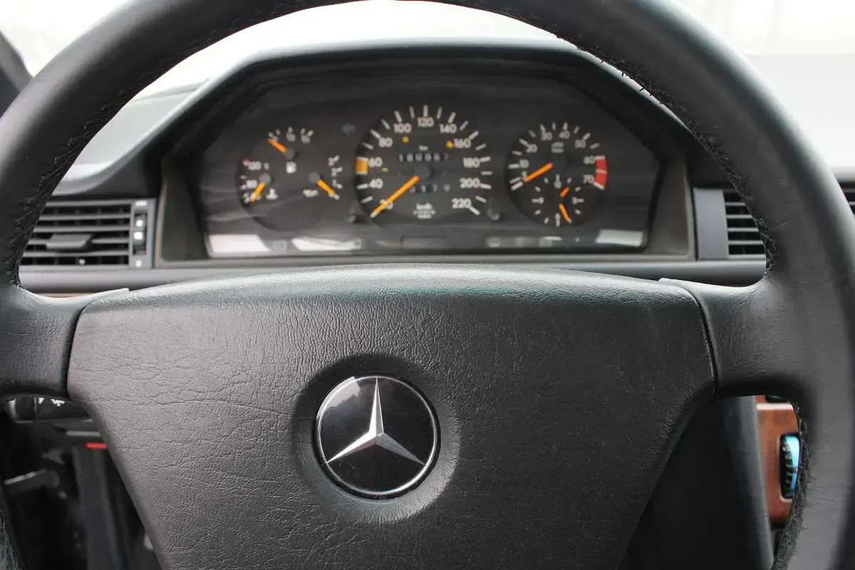 Usata Mercedes 200 118 CV (86 kW) 1991 Coupé