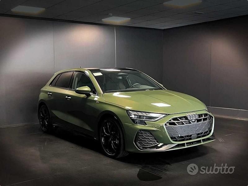 Nuova Audi A3 S-Line 150 CV (110 kW) 2025 Verde Berlina