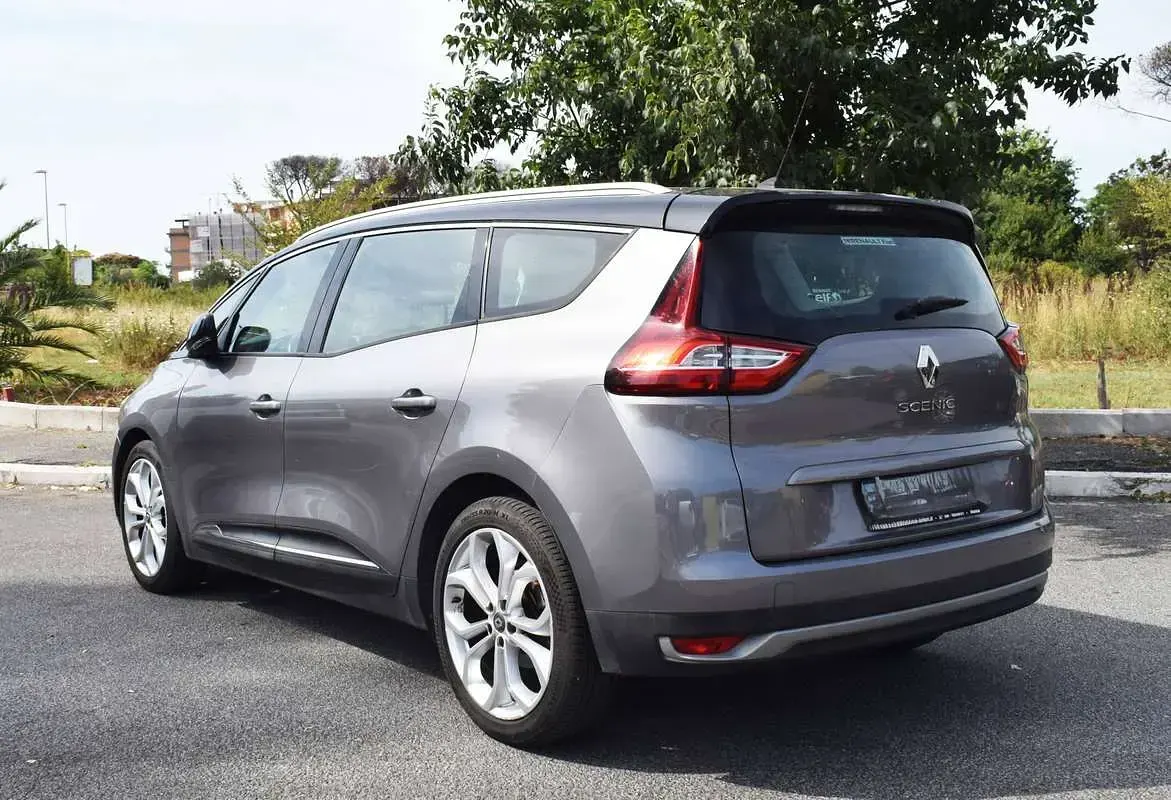 Usata Renault Grand Scénic IV Zen 131 CV (96 kW) 2017 Grigio Monovolume