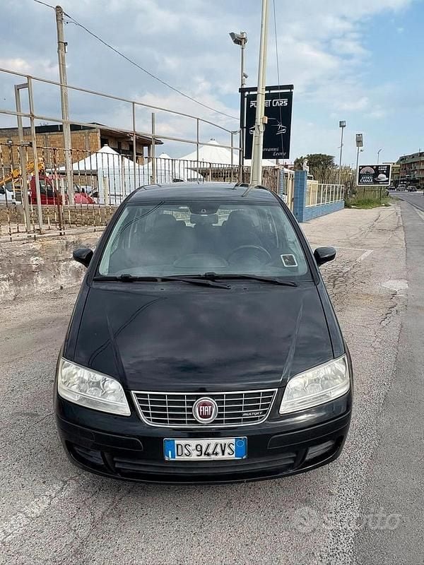 Usata Fiat Idea 90 CV (66 kW) 2008 Nero Monovolume