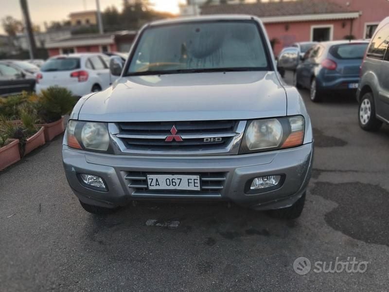 Grigio Usata 2000 Mitsubishi Pajero SUV | 4500 € (Buon prezzo) - Immagine 1/4
