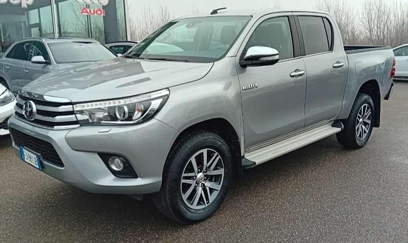 Usata Toyota HiLux Executive 150 CV (110 kW) 2017 Pick-up