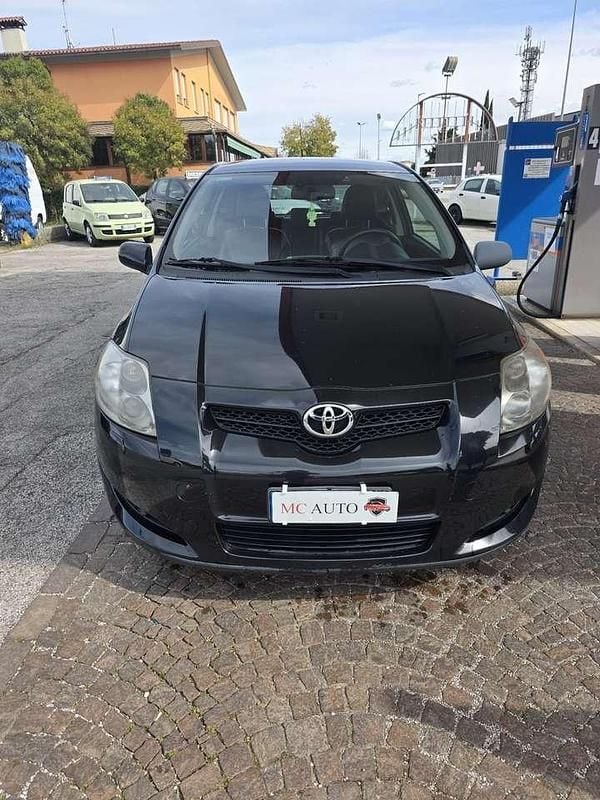 Usata Toyota Auris 177 CV (130 kW) 2008 Nero Utilitaria