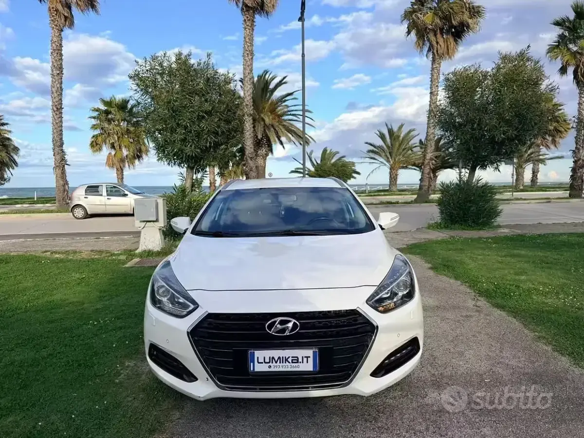 Usata Hyundai i40 Style 141 CV (103 kW) 2016 Bianco Station wagon