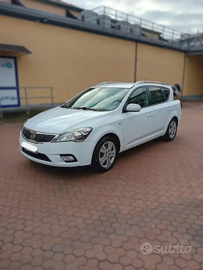Usata Kia Ceed 90 CV (66 kW) 2012 Bianco Utilitaria