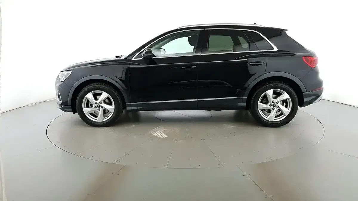 Usata Audi Q3 Advanced 150 CV (110 kW) 2025 Nero midnight SUV