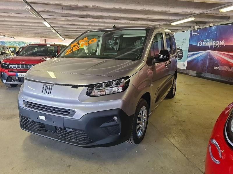 Nuova Fiat Doblò 102 CV (75 kW) 2025 Argento Monovolume