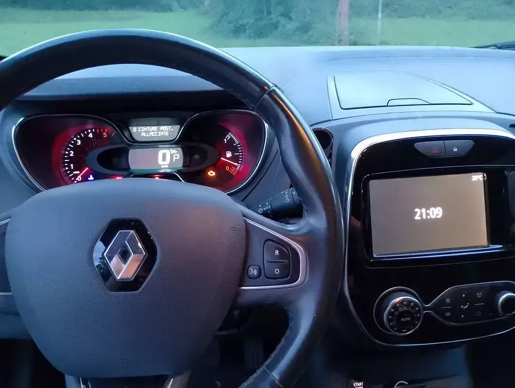 Usata Renault Captur Intens 90 CV (66 kW) 2018 Argento SUV