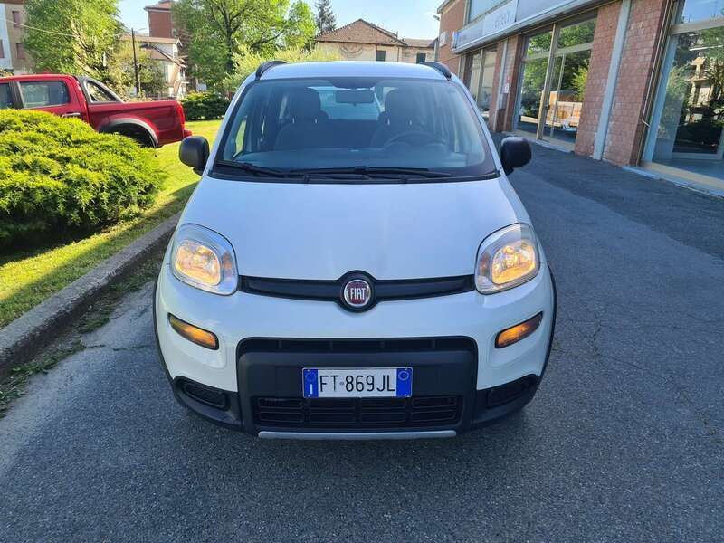 Usata Fiat Panda 4x4 S 86 CV (63 kW) 2019 Bianco Utilitaria