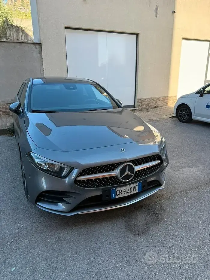 Usata Mercedes CLA200 163 CV (119 kW) 2020 Grigio Coupé