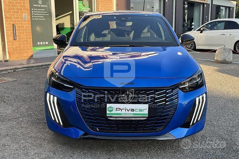 Usata Peugeot 208 GT 101 CV (74 kW) 2024 Blu Utilitaria