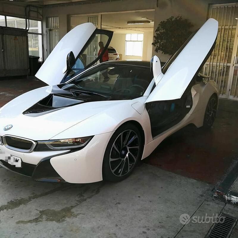 Usata BMW i8 231 CV (169 kW) 2019 Bianco Coupé