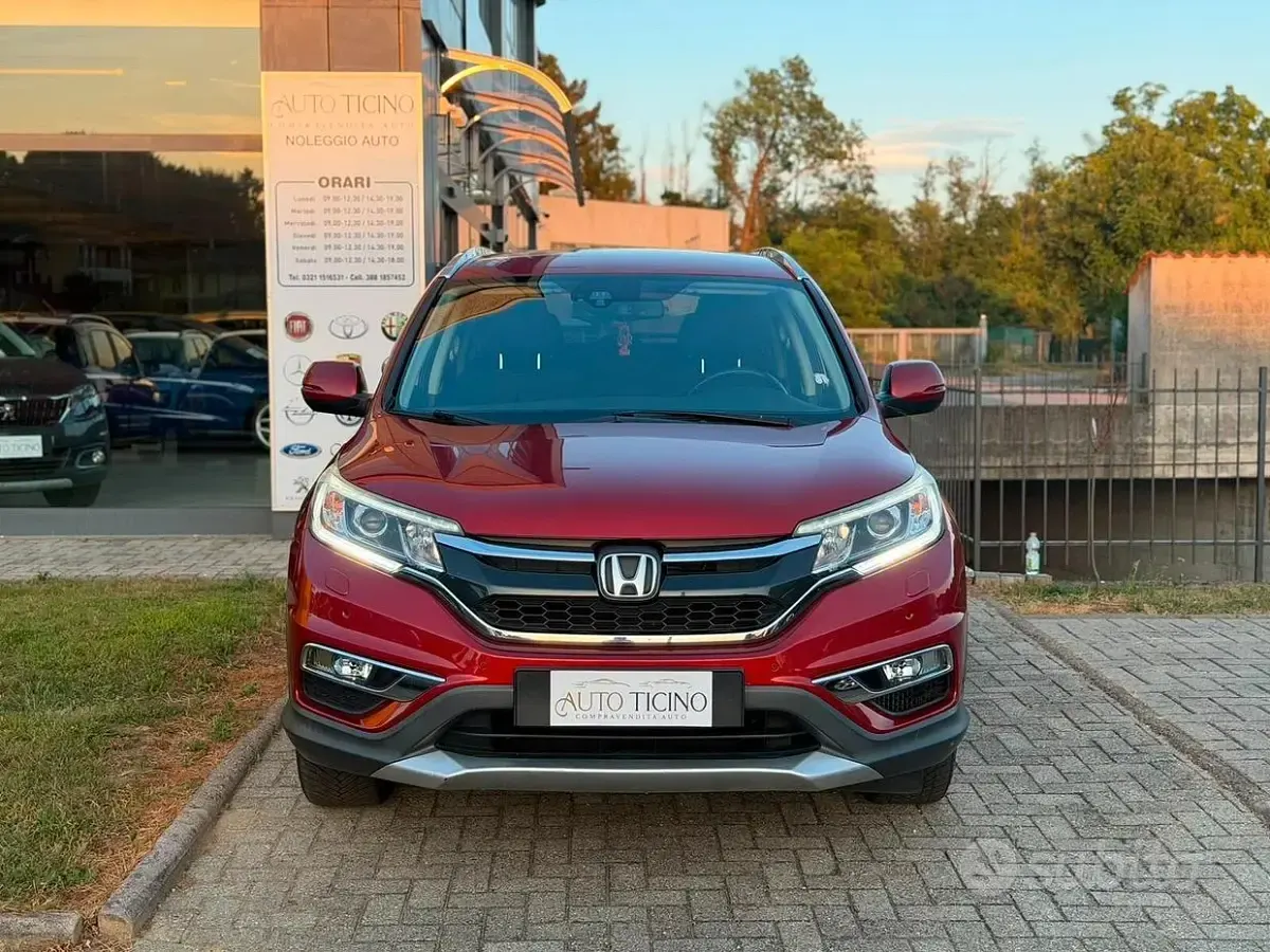 Usata Honda CR-V Executive 160 CV (117 kW) 2016 Rosso SUV