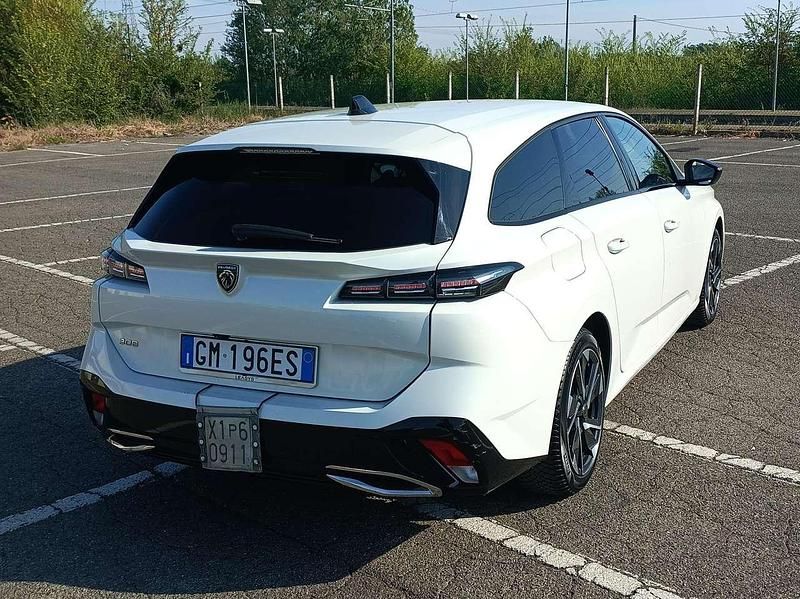 Usata Peugeot 308 Allure 131 CV (96 kW) 2022 Bianco perlato Station wagon