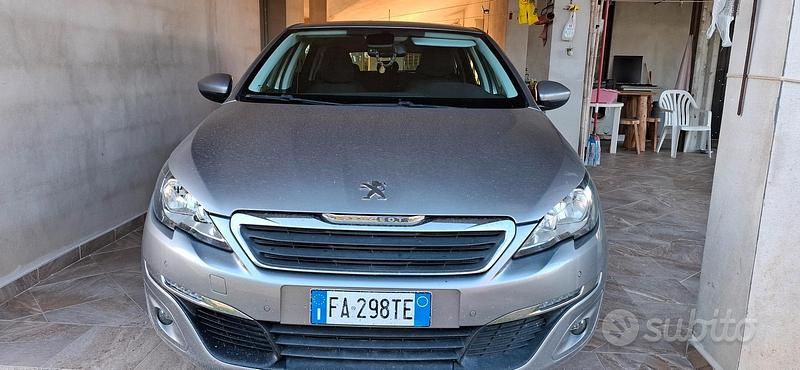 Grigio Usata 2015 Peugeot 308 SW Station wagon | 7500 € (Buon prezzo) - Immagine 1/4
