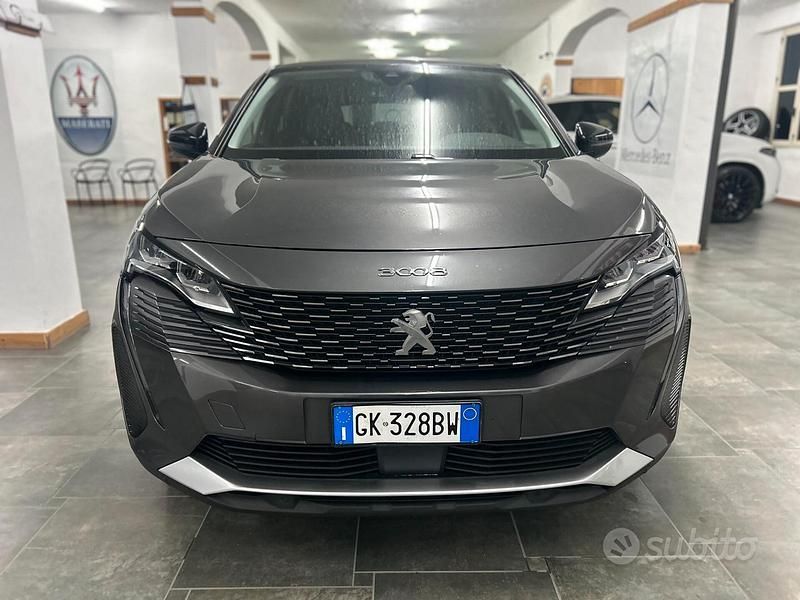 Usata Peugeot 3008 Allure 131 CV (96 kW) 2022 Grigio SUV